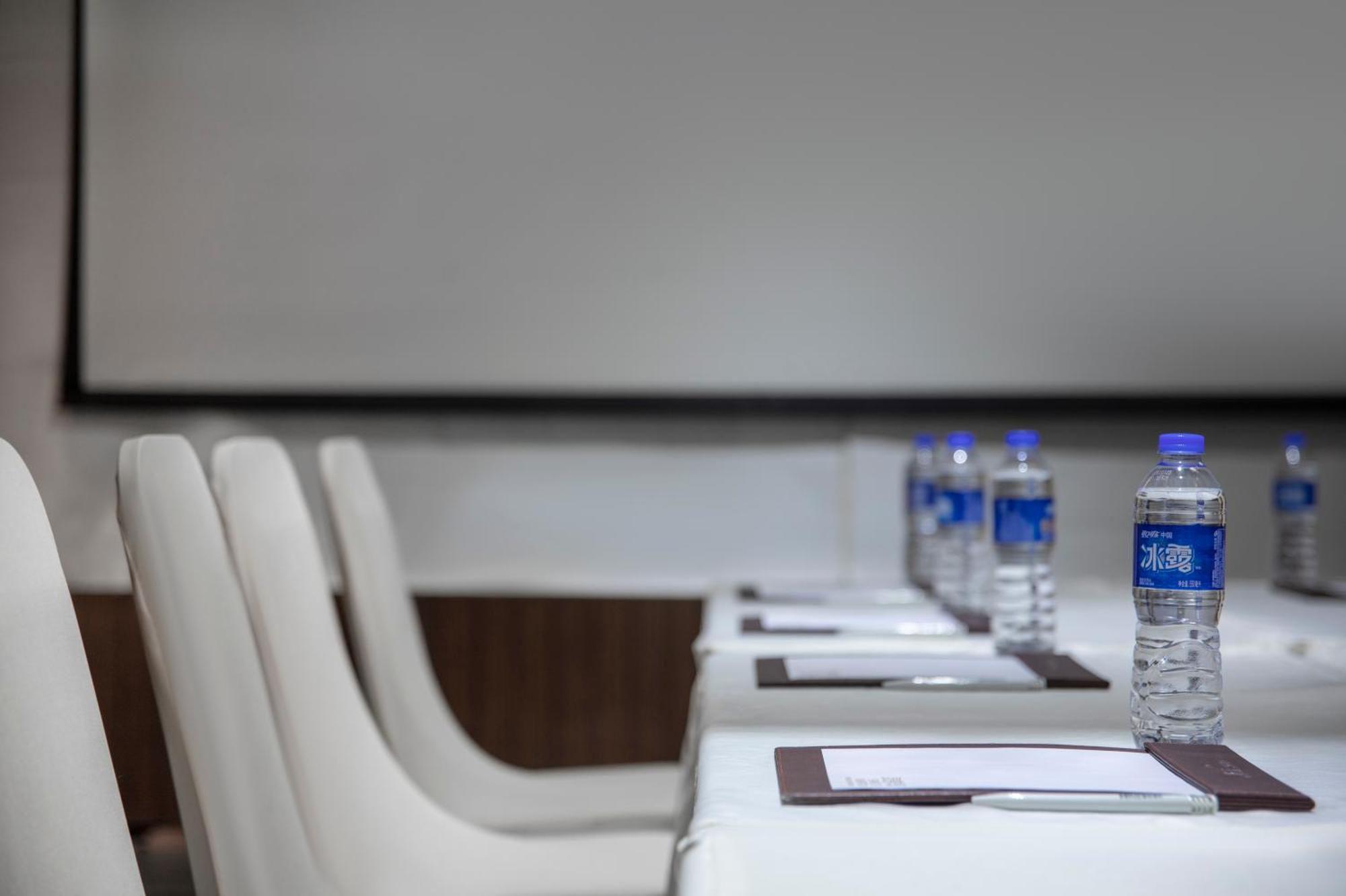 Minimax Hotel Shanghai Szungcsiang Kültér fotó