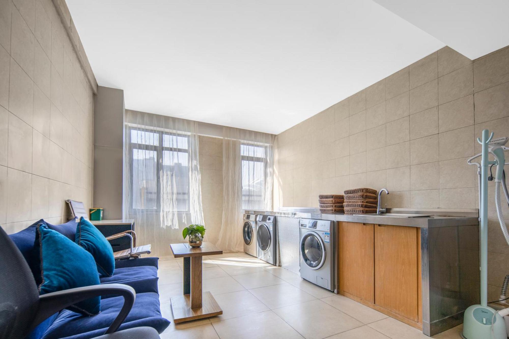 Minimax Hotel Shanghai Szungcsiang Kültér fotó